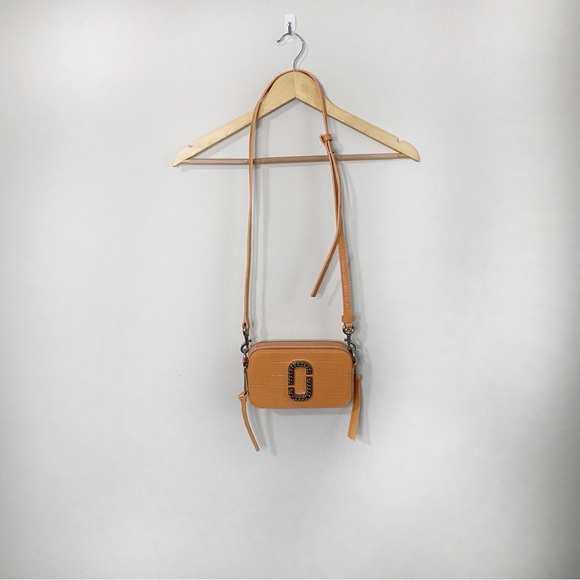 Marc Jacobs Handbags - [Marc Jacobs] 100% Leather Croc Embossed Light Orange Crossbody Bag